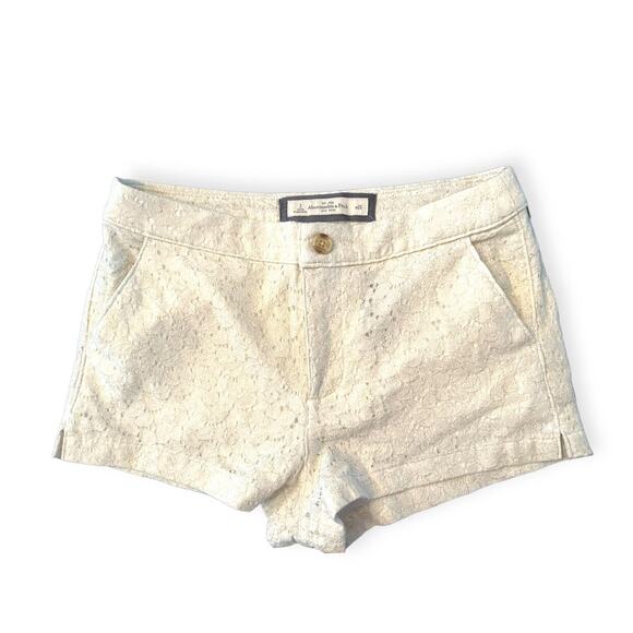Abercrombie & Fitch NWT Lace Overlay White Shorts. Size 2 - Picture 1 of 6